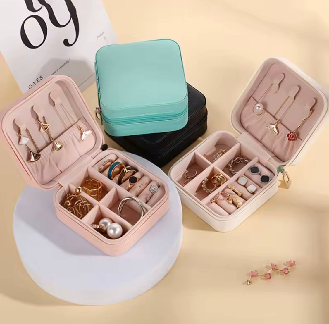 OLIMPIA_BODY™ Mini Jewelry Organizer – Portable Travel Case for Earrings, Rings & Necklaces