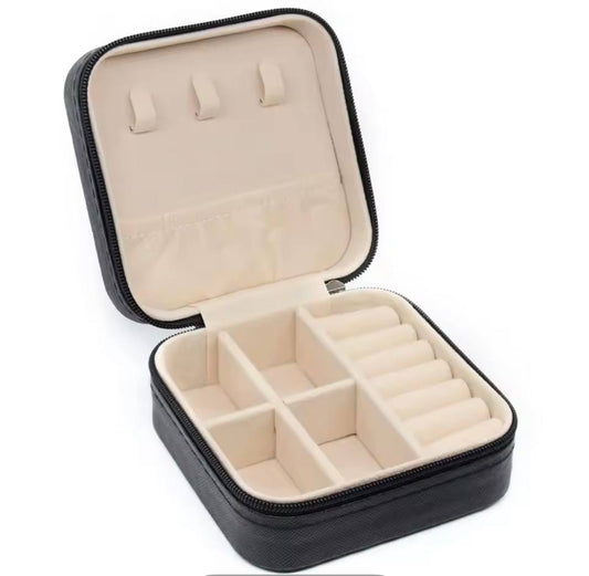 OLIMPIA_BODY™ Mini Jewelry Organizer – Portable Travel Case for Earrings, Rings & Necklaces